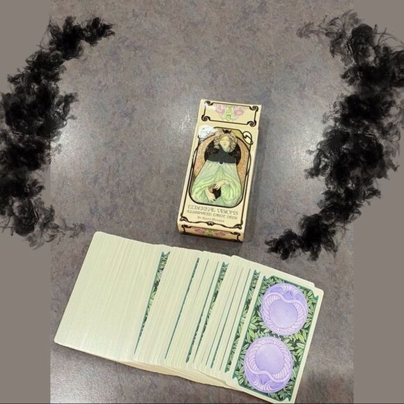 Ethereal Visions Illuminated Astrology Tarot Deck by Matt Hughes 80 Cards NEW - Picture 4 of 4